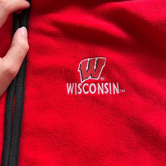 UW Madison Sweater Vest Women's Large Fleece Red Black Zip Embroidered - Picture 5 of 6